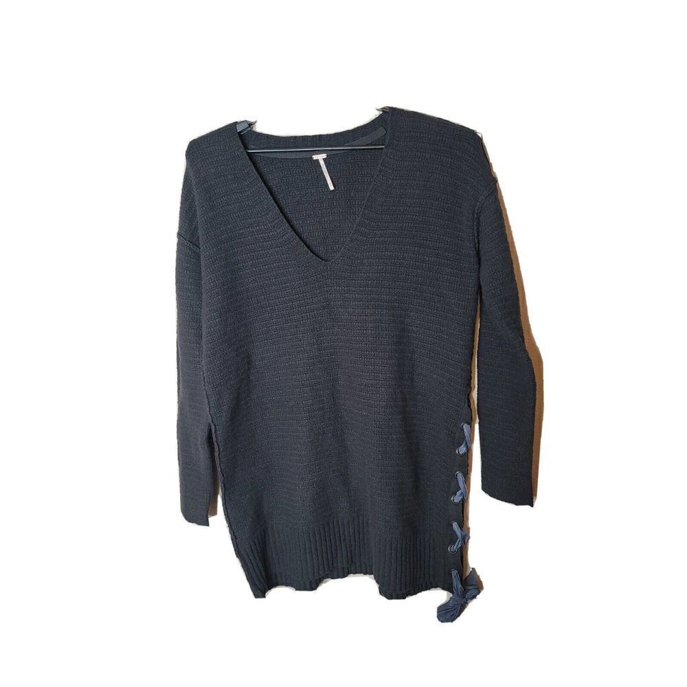 Free People Women's Black Knit Lace Up Sweater Size Medium t77